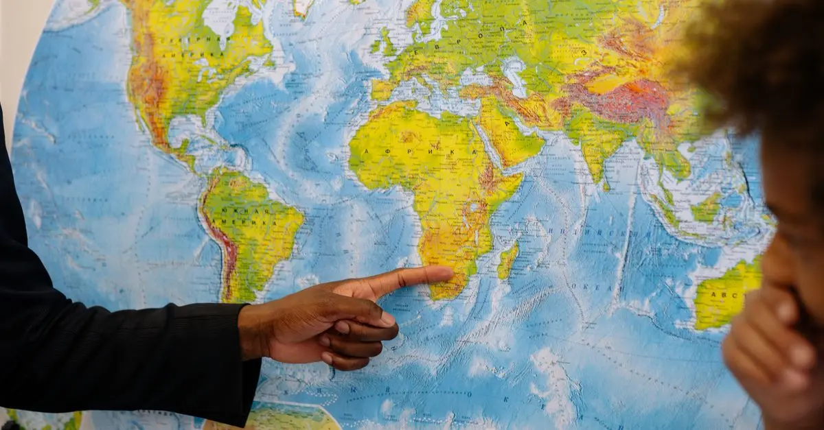 Carte du monde : Les projections et leurs impacts