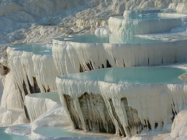 Découverte des formations géologiques uniques à explorer