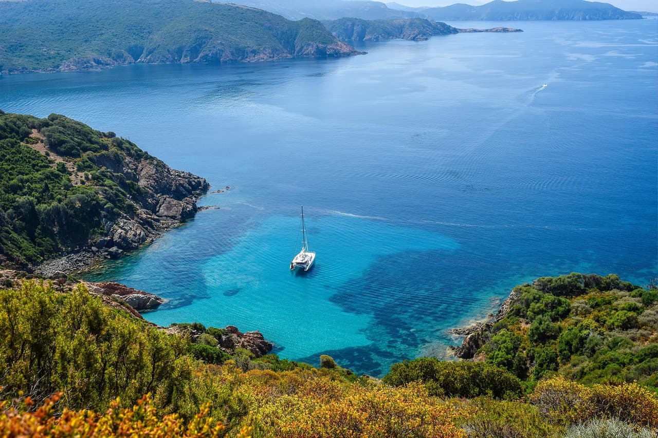 Les mystères des îles inexplorées à travers le monde